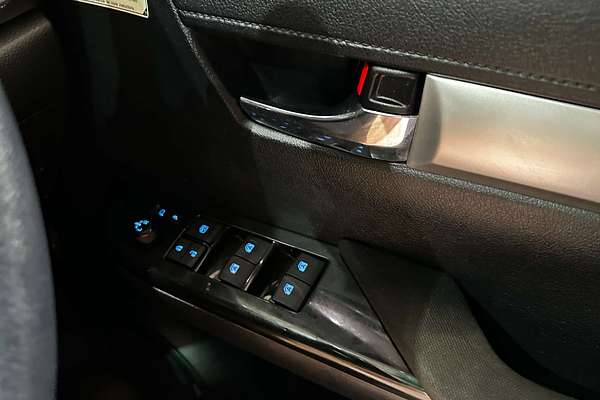 2017 Toyota Hilux SR5 GUN126R 4X4