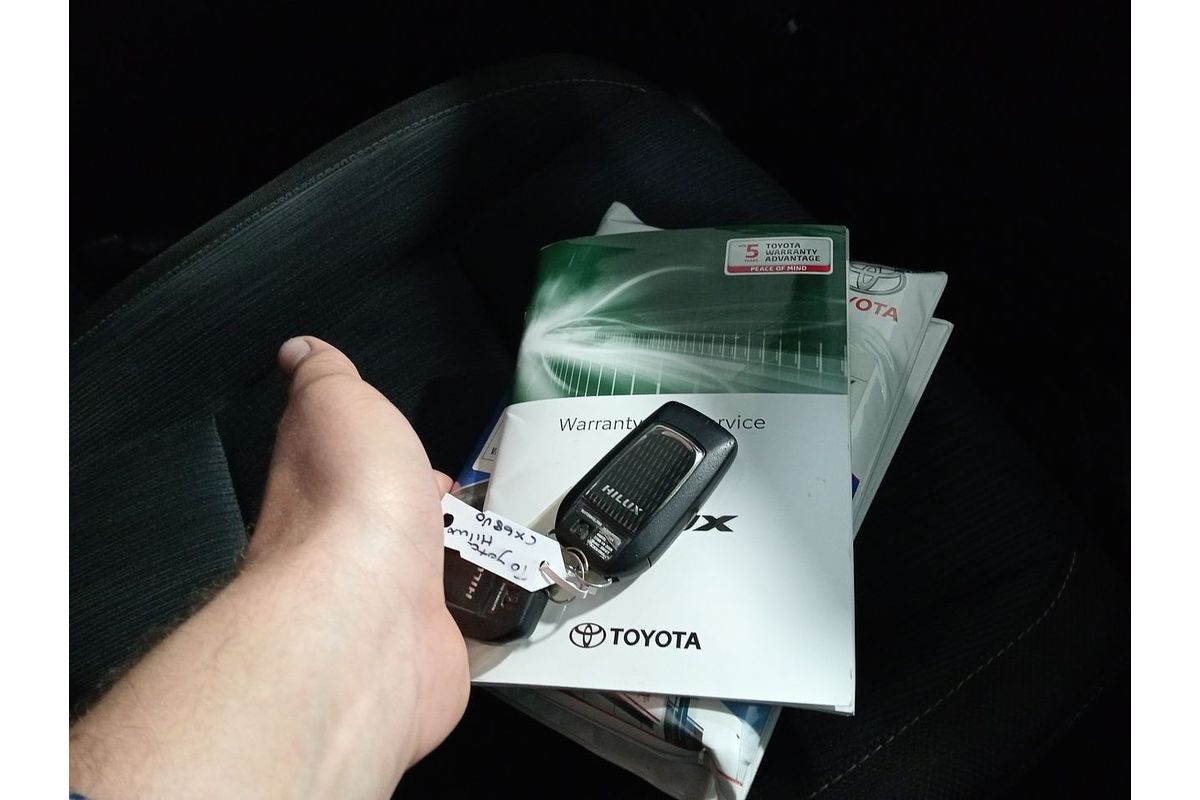 2020 Toyota Hilux SR5 GUN126R 4X4