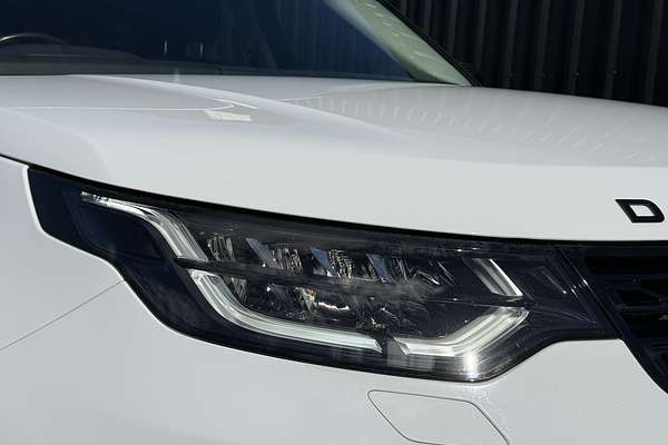 2017 Land Rover Discovery TD6 SE Series 5