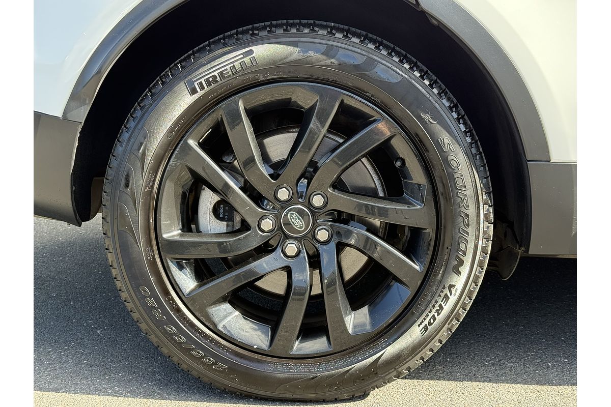 2017 Land Rover Discovery TD6 SE Series 5