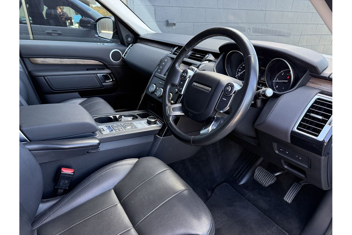 2017 Land Rover Discovery TD6 SE Series 5