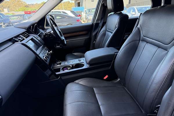 2017 Land Rover Discovery TD6 SE Series 5