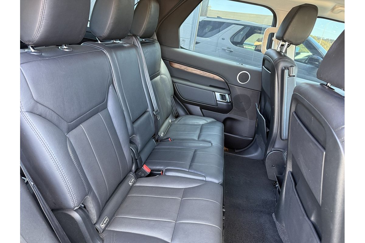 2017 Land Rover Discovery TD6 SE Series 5