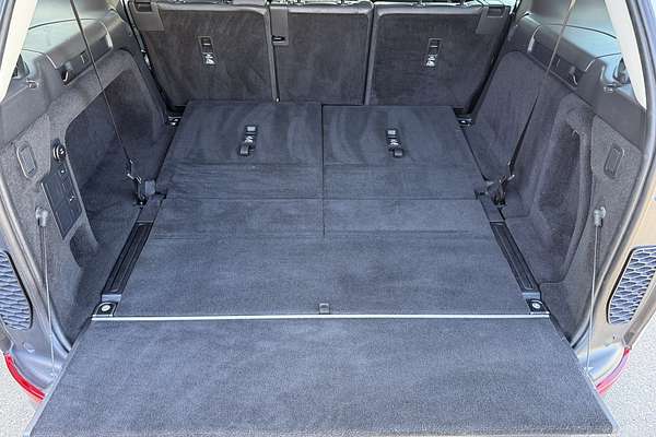 2017 Land Rover Discovery TD6 SE Series 5