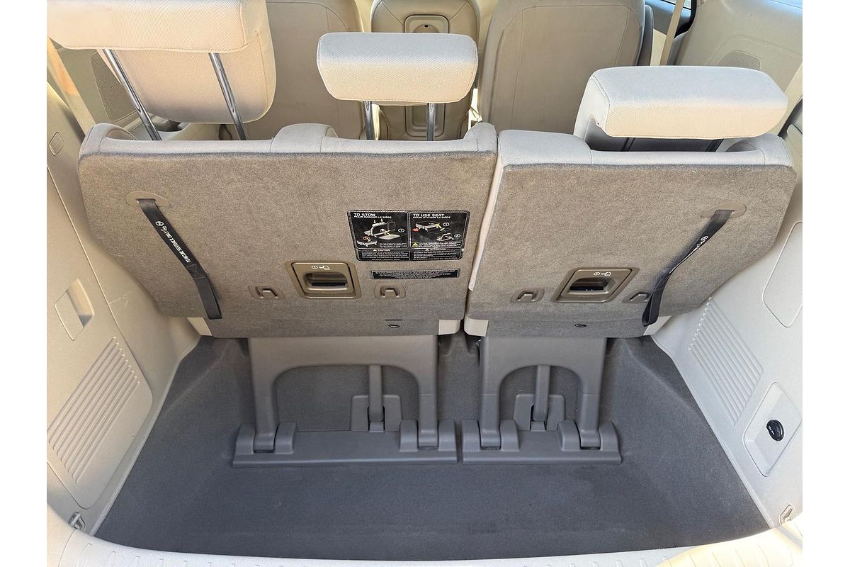 2016 Kia Carnival S YP