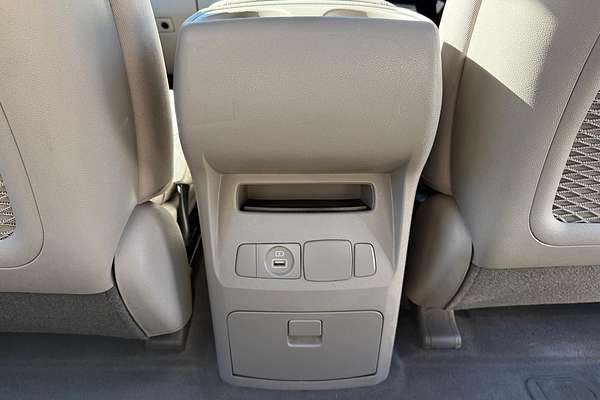 2016 Kia Carnival S YP