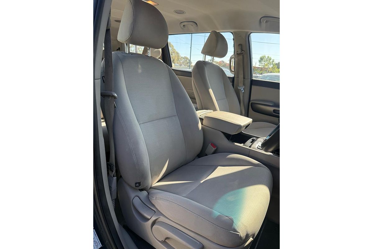 2016 Kia Carnival S YP