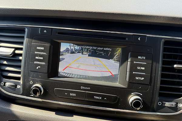 2016 Kia Carnival S YP