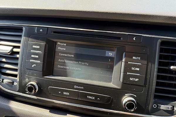 2016 Kia Carnival S YP