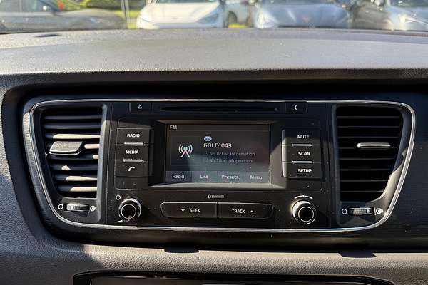 2016 Kia Carnival S YP