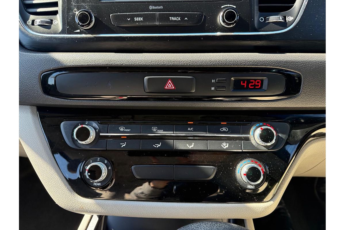 2016 Kia Carnival S YP