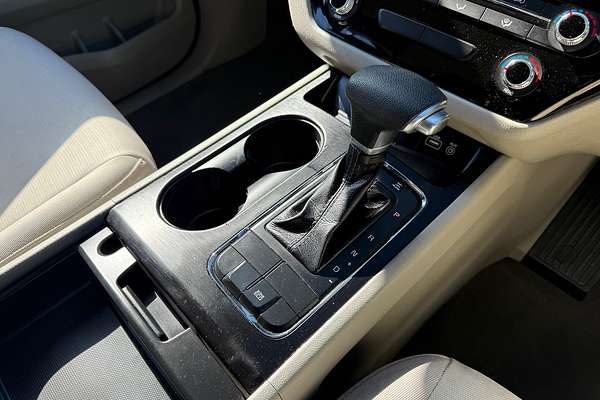 2016 Kia Carnival S YP