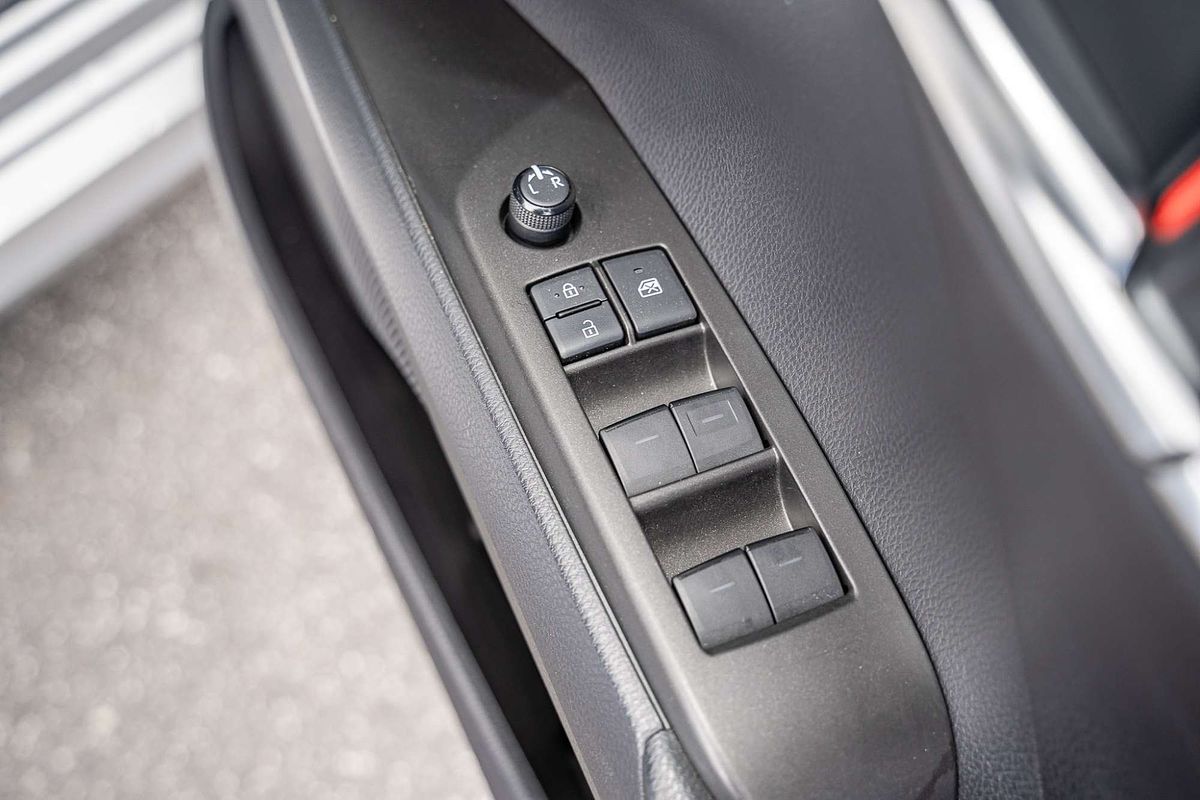 2021 Toyota Camry Ascent AXVH70R