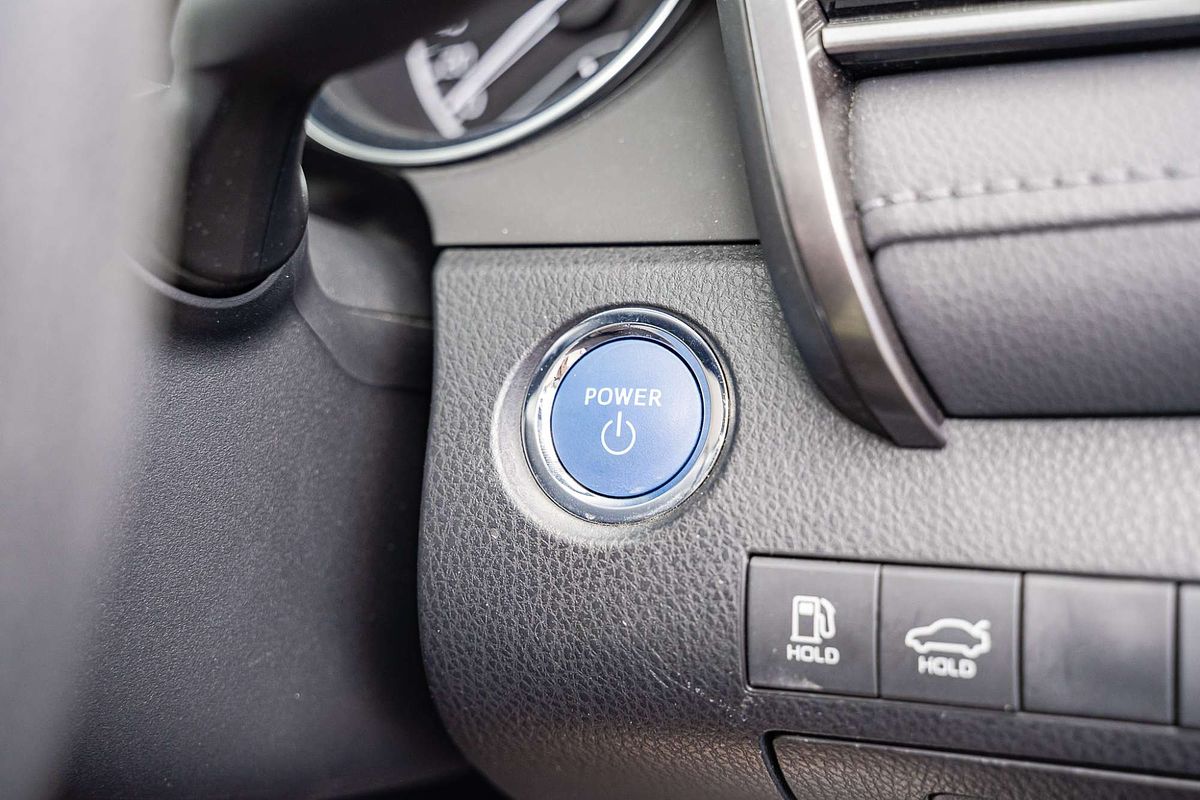 2021 Toyota Camry Ascent AXVH70R