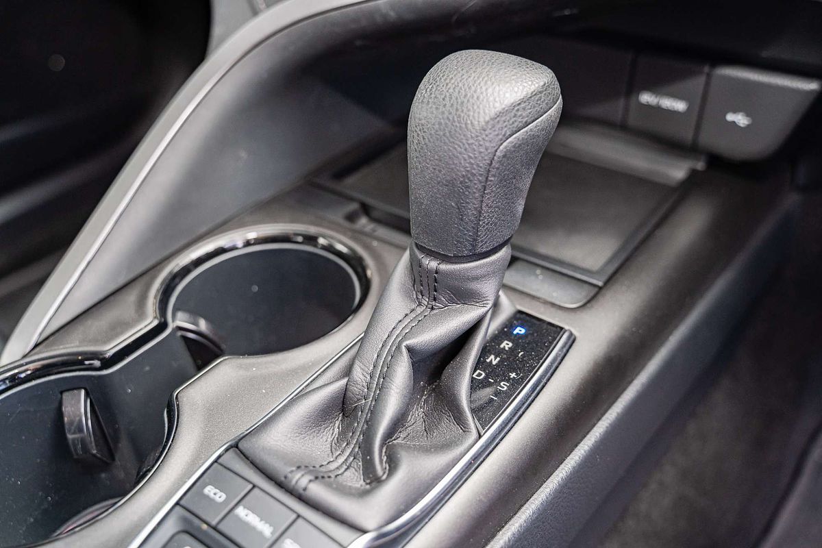 2021 Toyota Camry Ascent AXVH70R