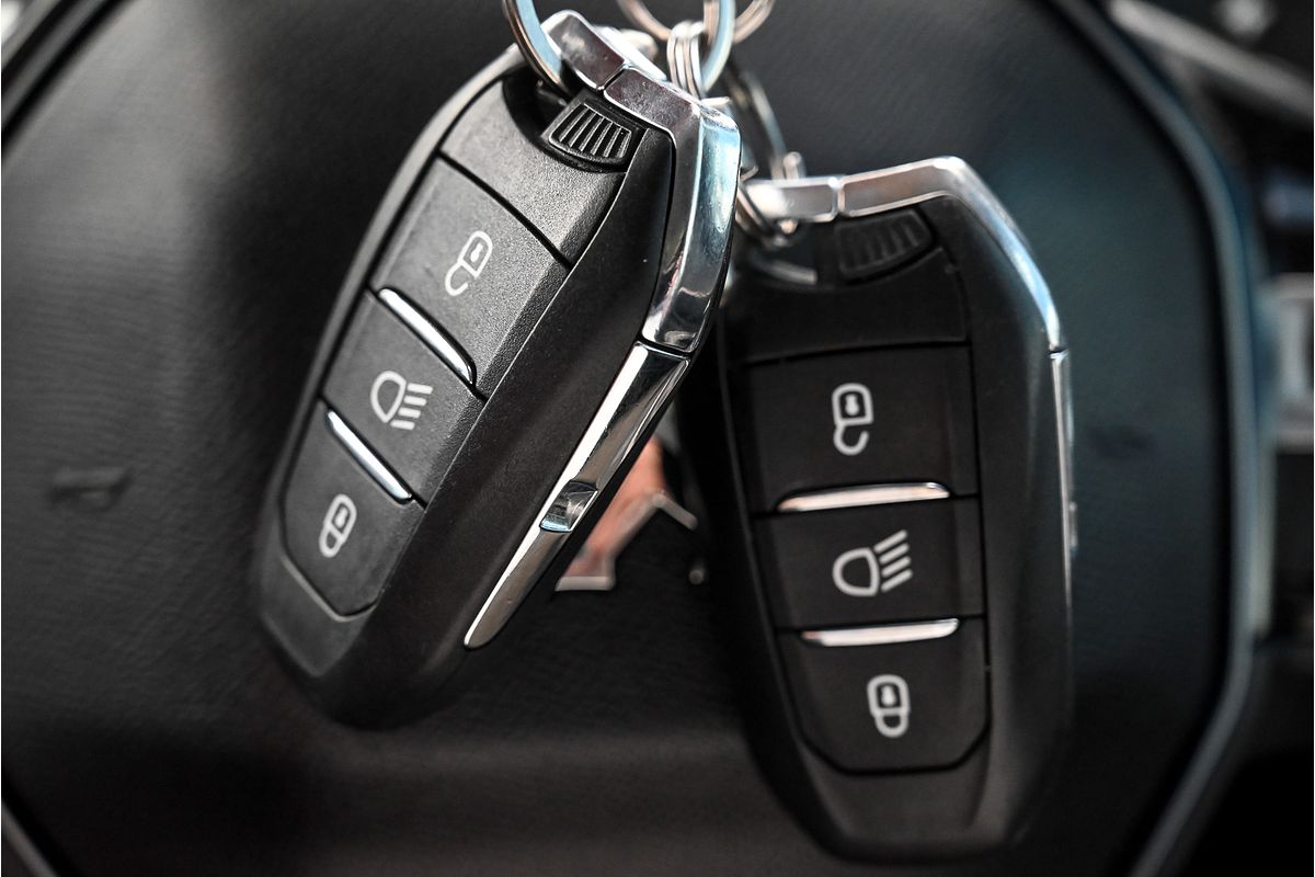 2017 Peugeot 3008 Allure P84