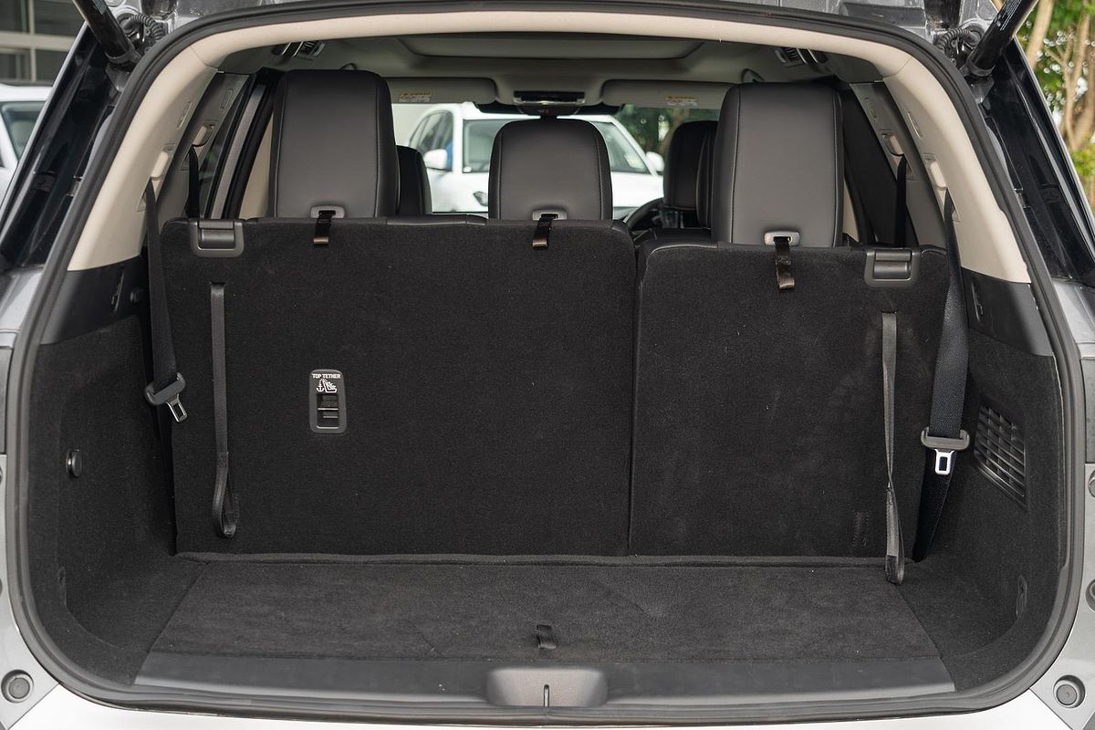 2023 Nissan Pathfinder Ti-L R53