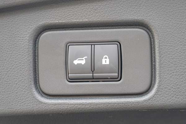 2023 Nissan Pathfinder Ti-L R53