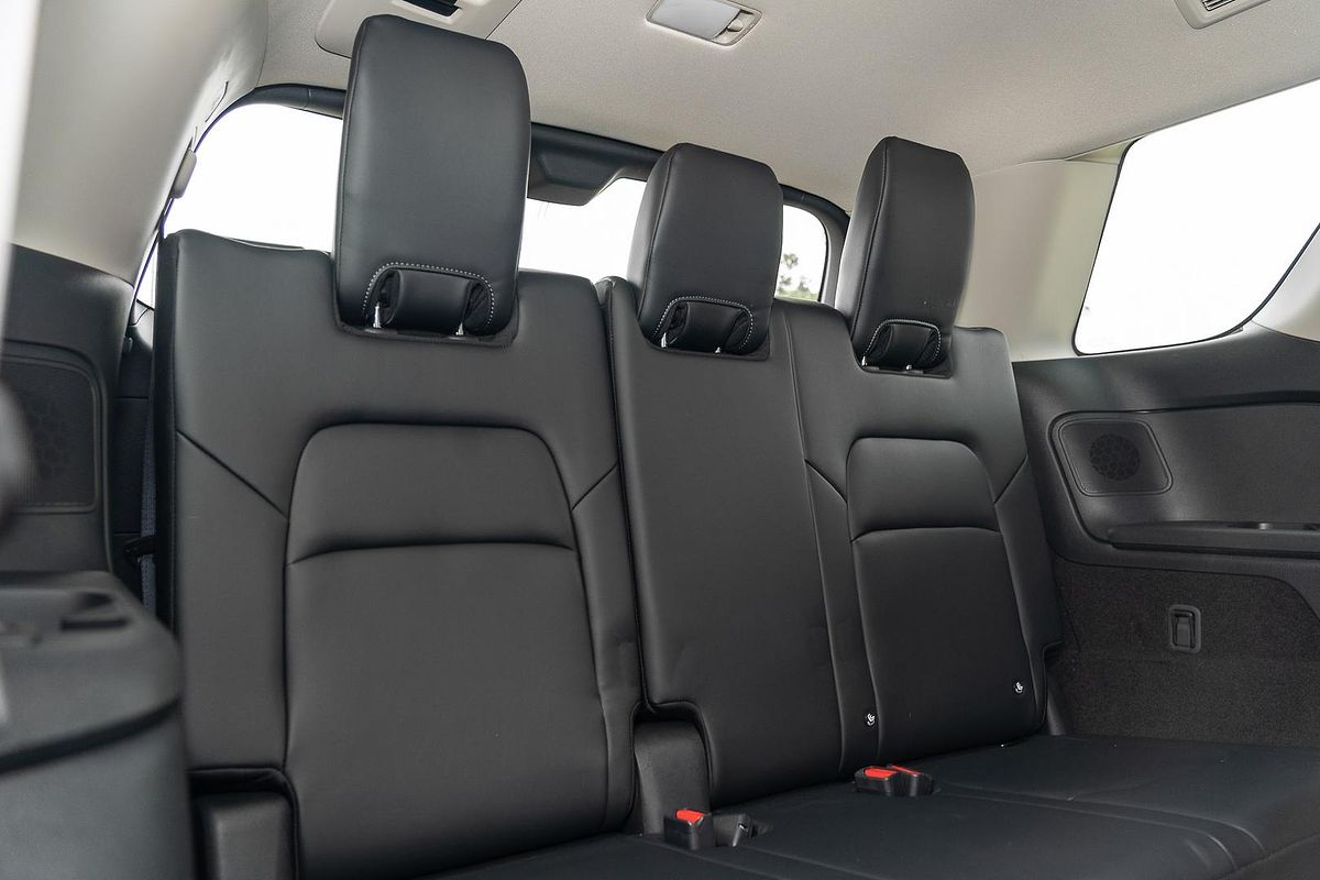 2023 Nissan Pathfinder Ti-L R53