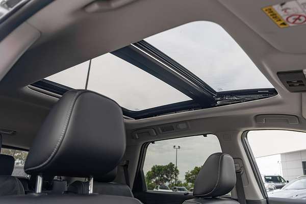 2023 Nissan Pathfinder Ti-L R53