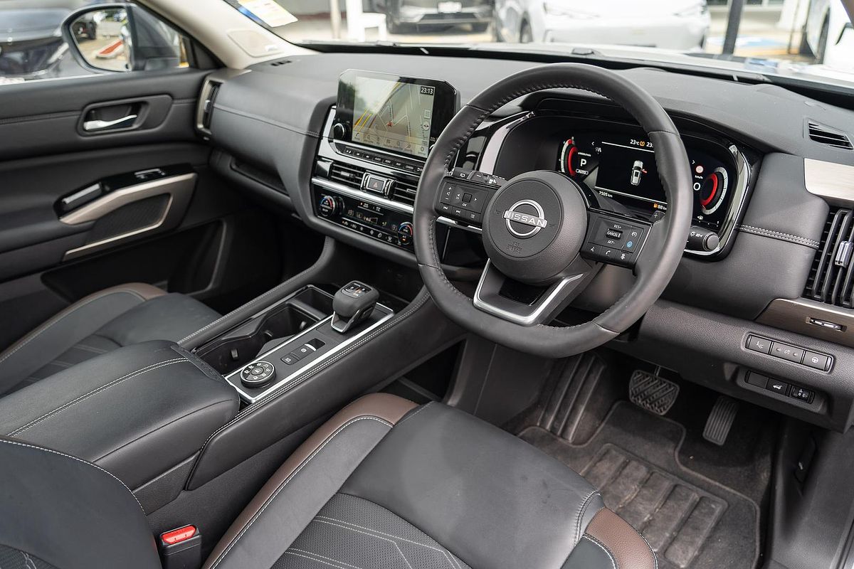 2023 Nissan Pathfinder Ti-L R53