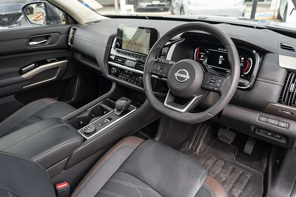 2023 Nissan Pathfinder Ti-L R53