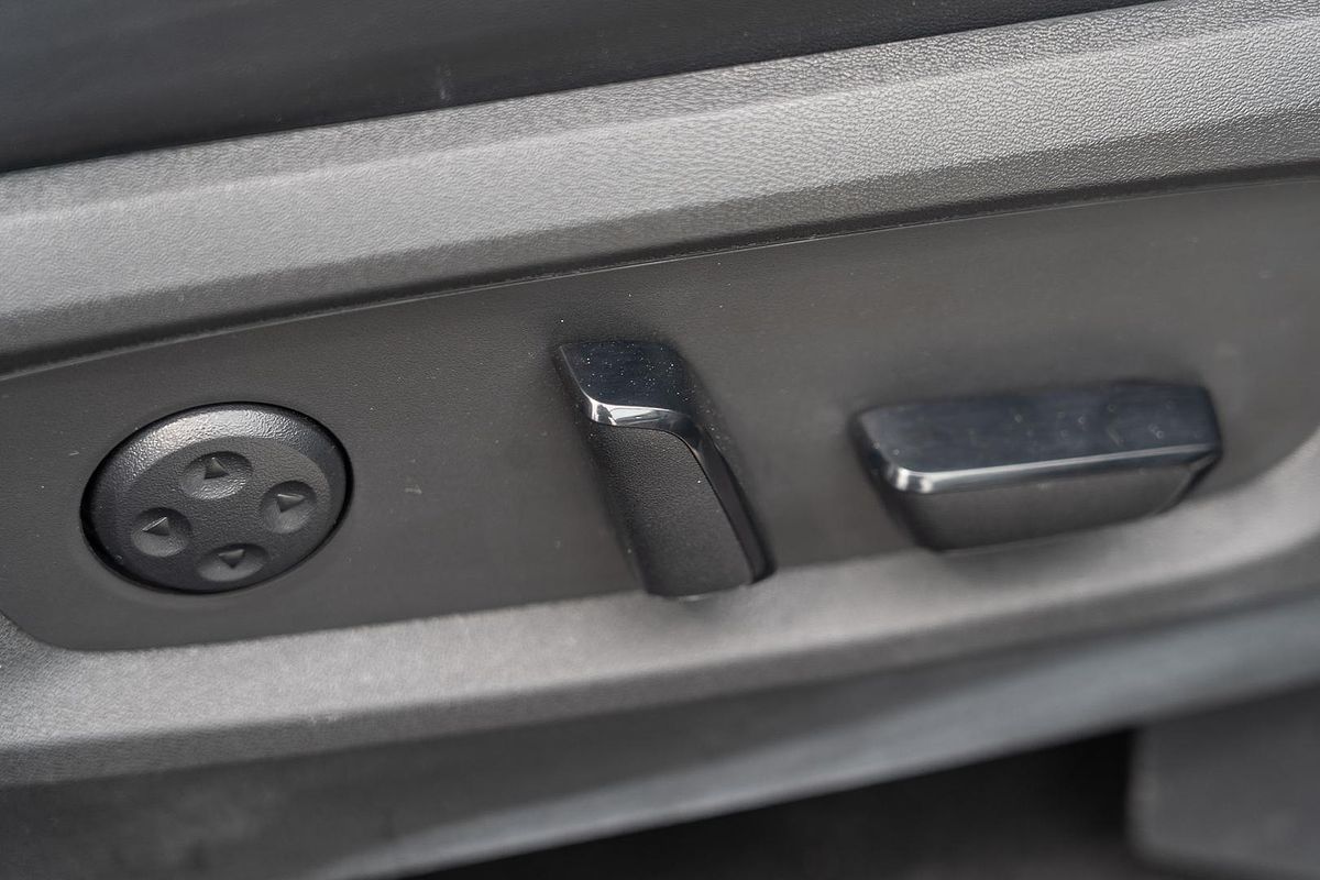 2023 Nissan Pathfinder Ti-L R53