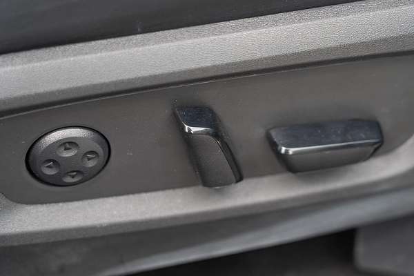 2023 Nissan Pathfinder Ti-L R53