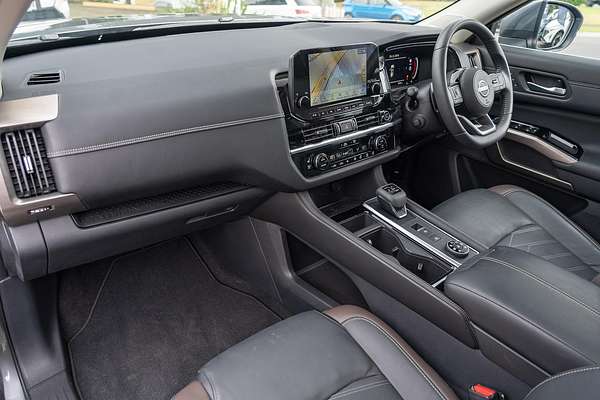 2023 Nissan Pathfinder Ti-L R53