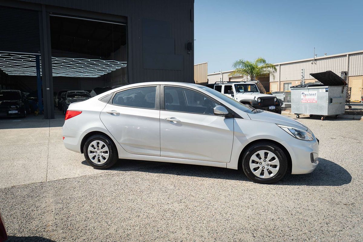 2016 Hyundai Accent Active RB4