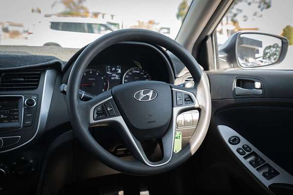 2016 Hyundai Accent Active RB4