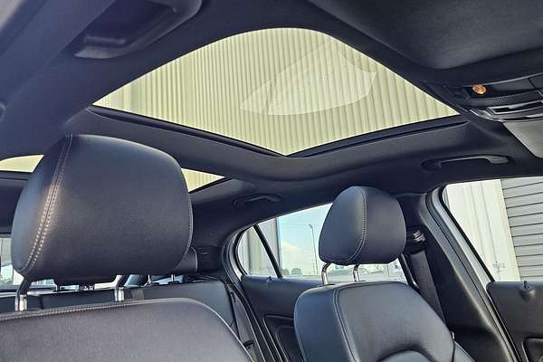 2019 Mercedes-Benz GLA-Class GLA180 X156