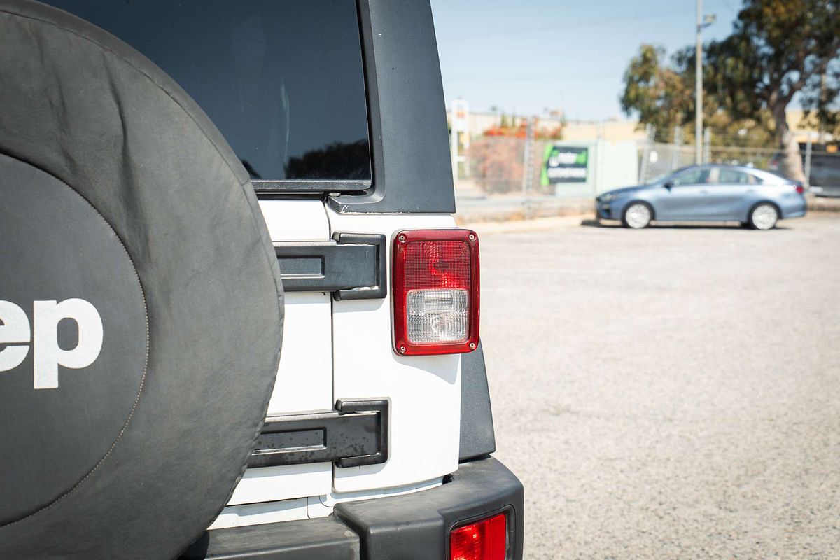 2015 Jeep Wrangler Unlimited Sport JK