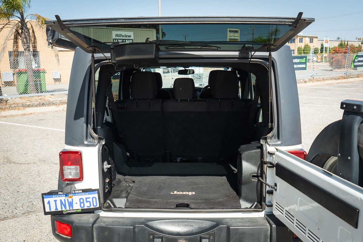 2015 Jeep Wrangler Unlimited Sport JK