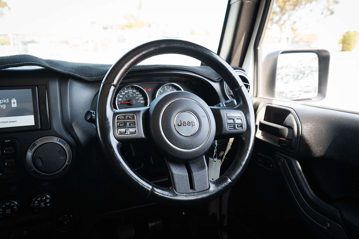 2015 Jeep Wrangler Unlimited Sport JK