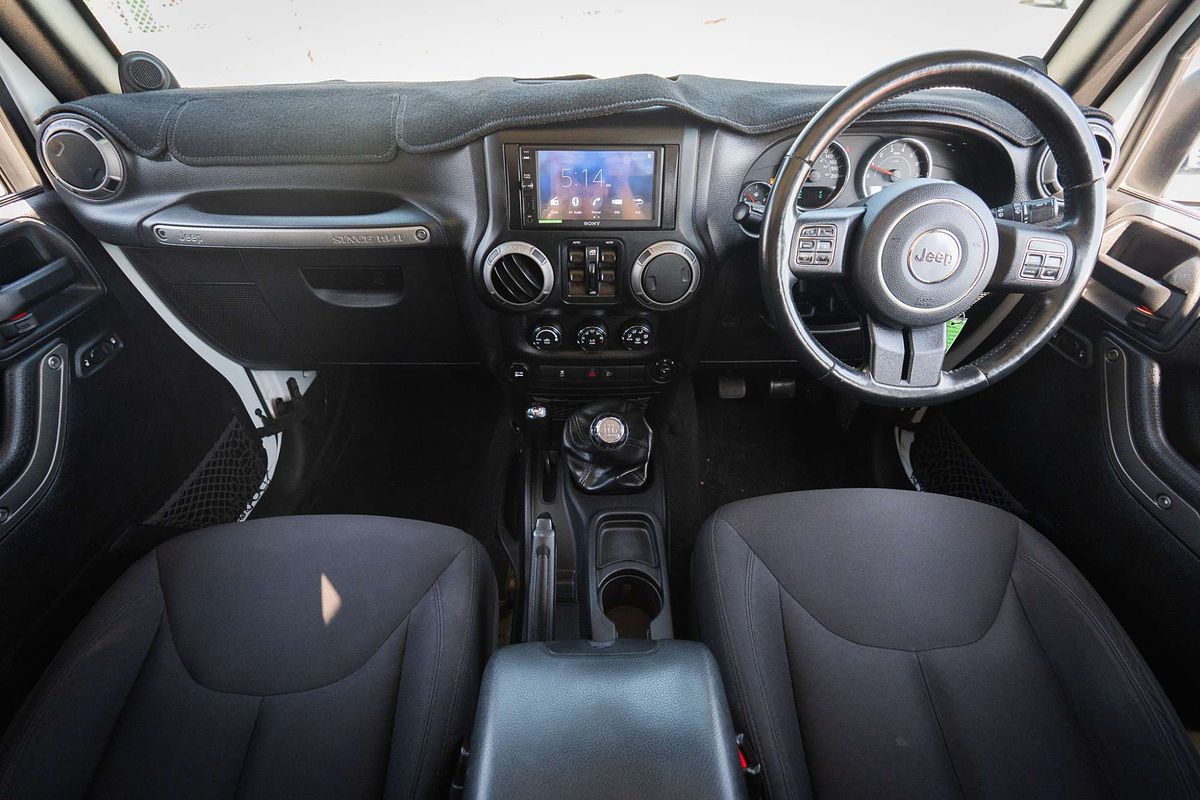 2015 Jeep Wrangler Unlimited Sport JK