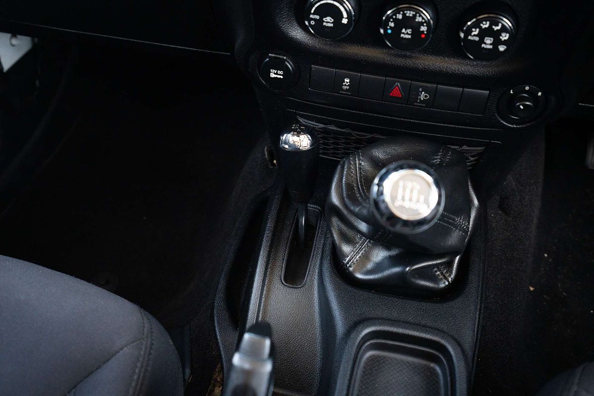 2015 Jeep Wrangler Unlimited Sport JK