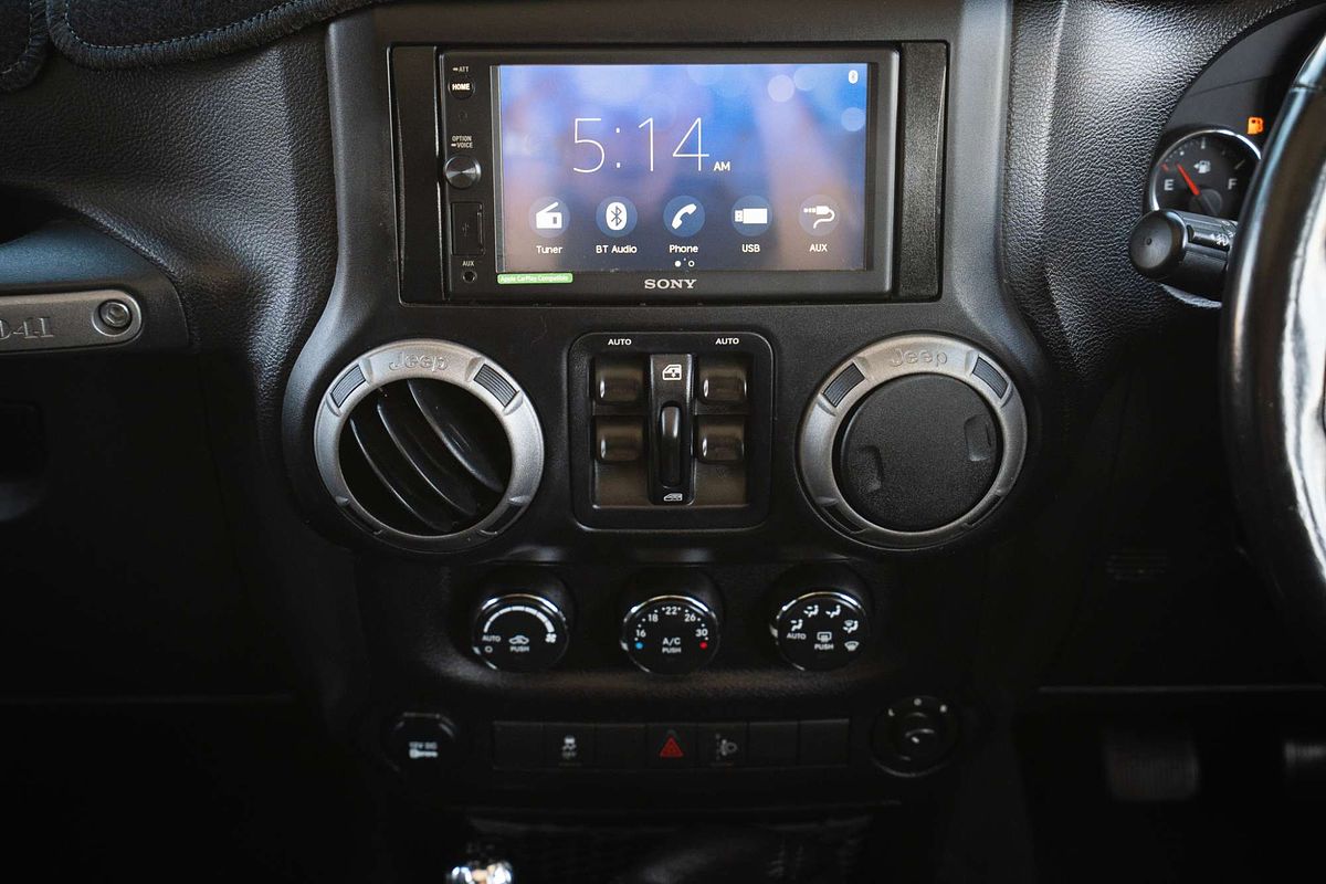 2015 Jeep Wrangler Unlimited Sport JK