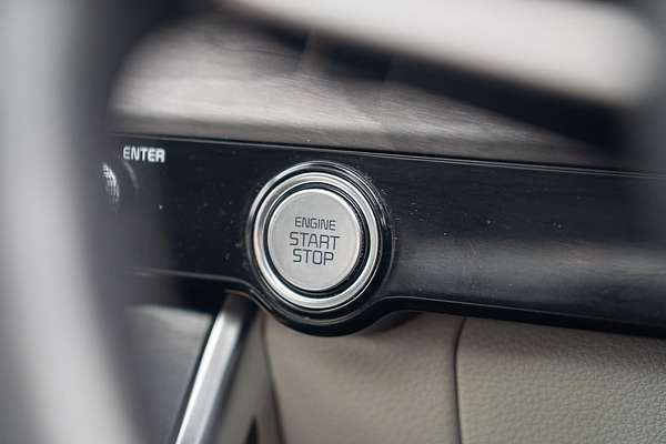 2020 Kia Carnival Platinum KA4