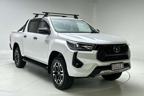 2024 Toyota Hilux SR5 48V GUN126R 4X4