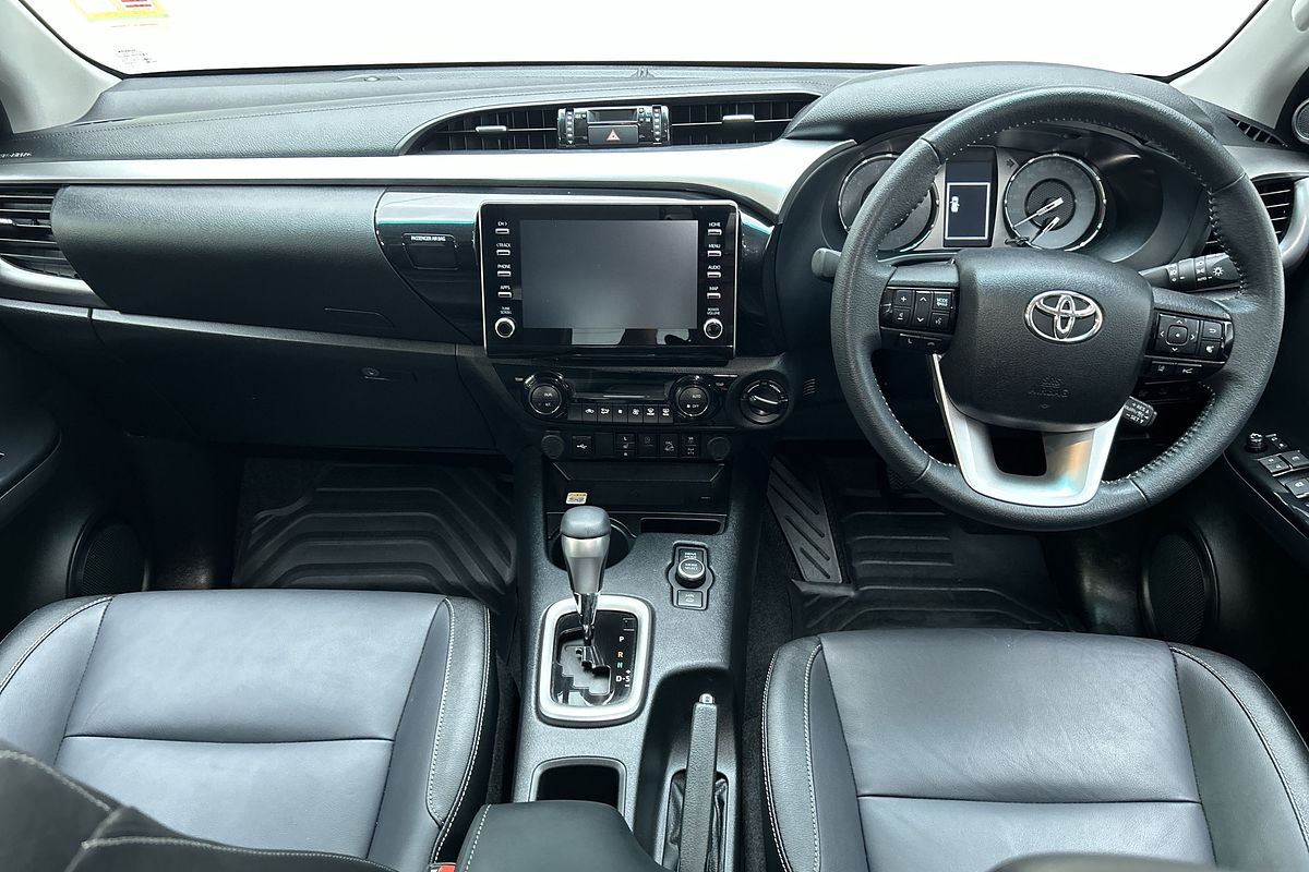 2024 Toyota Hilux SR5 48V GUN126R 4X4