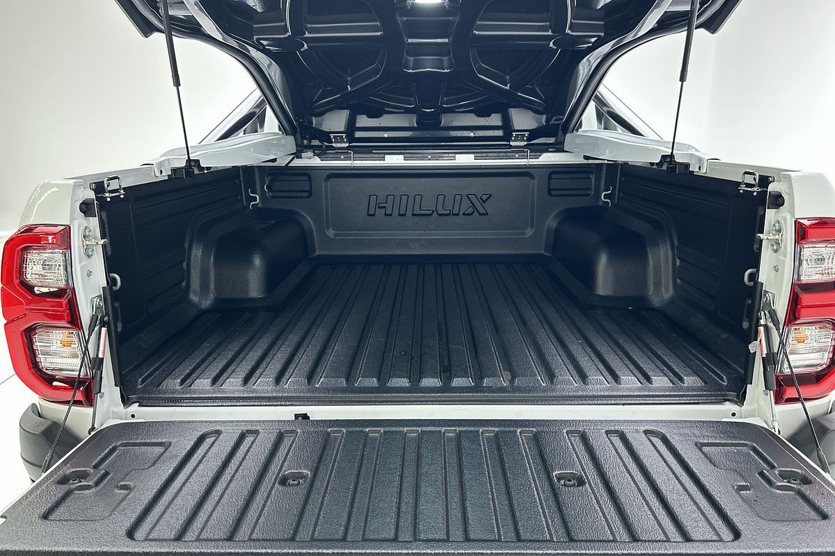 2024 Toyota Hilux SR5 48V GUN126R 4X4