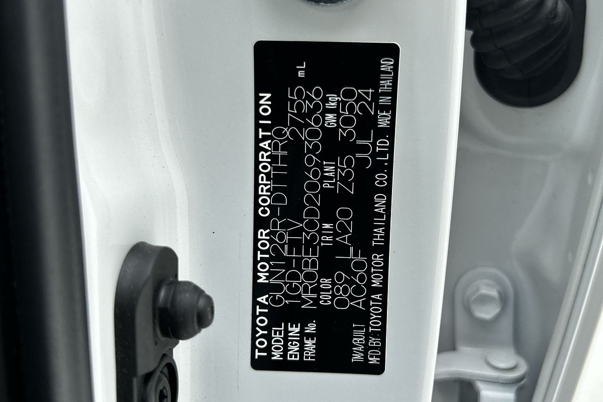 2024 Toyota Hilux SR5 48V GUN126R 4X4