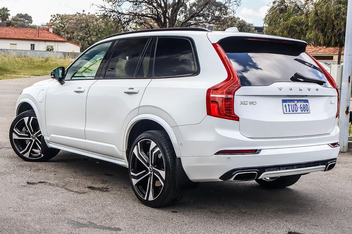2021 Volvo XC90 Recharge Plug-In Hybrid