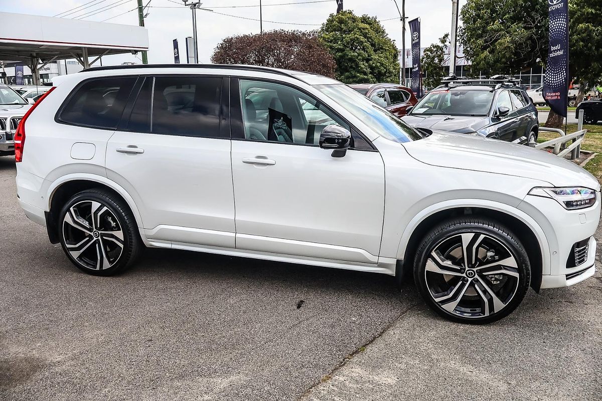 2021 Volvo XC90 Recharge Plug-In Hybrid
