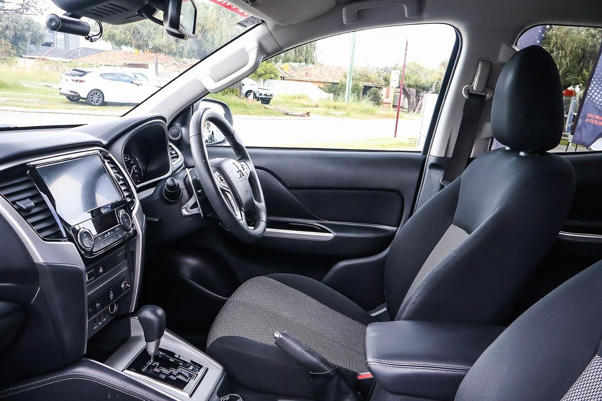 2021 Mitsubishi Triton GLS MR 4X4