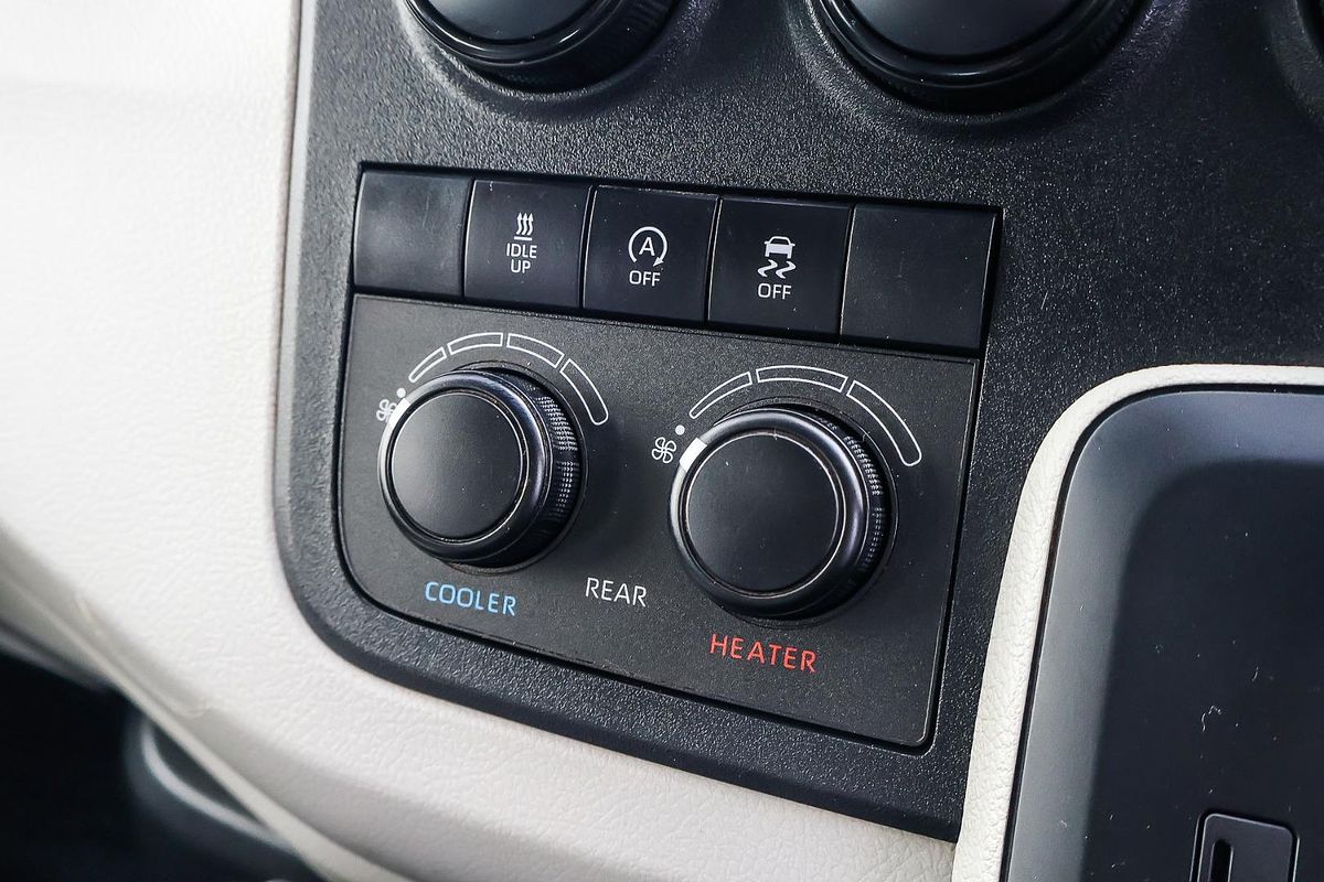 2022 Toyota Hiace Commuter GDH322R ELWB High Roof