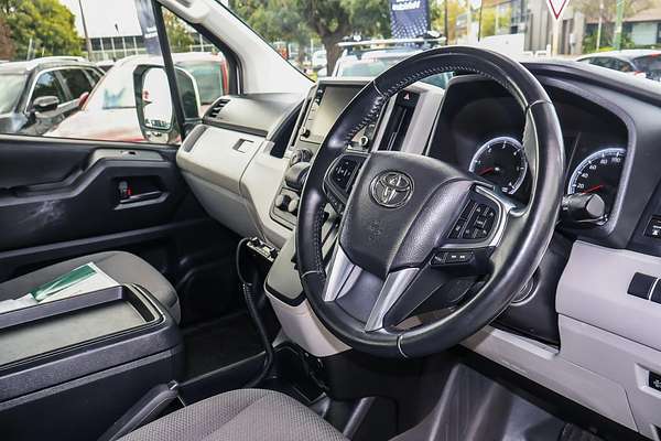 2022 Toyota Hiace Commuter GDH322R ELWB High Roof
