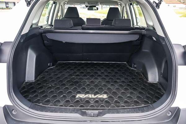 2020 Toyota RAV4 GX AXAH52R