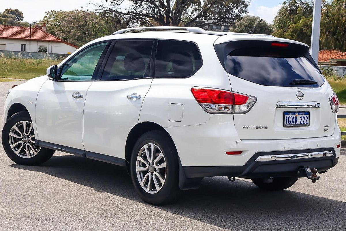 2016 Nissan Pathfinder ST R52